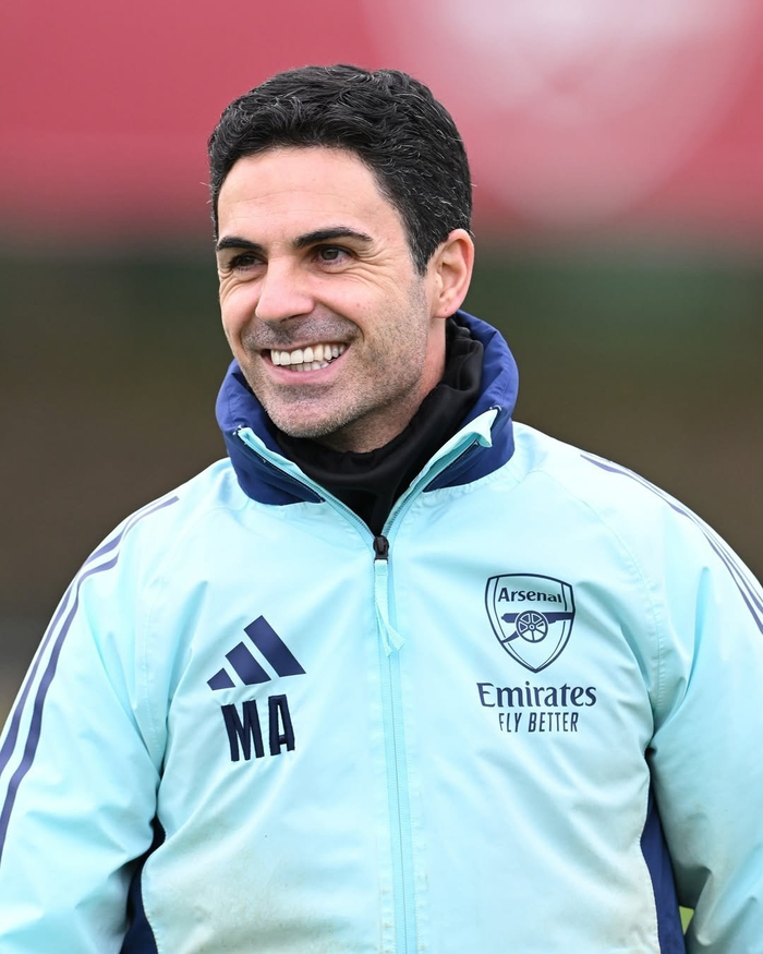 第10个亚军，申花上次拿到中国足球顶级联赛冠军还是30年前（申花第10次屈居亚军，上次问鼎中国顶级联赛已是30年前）