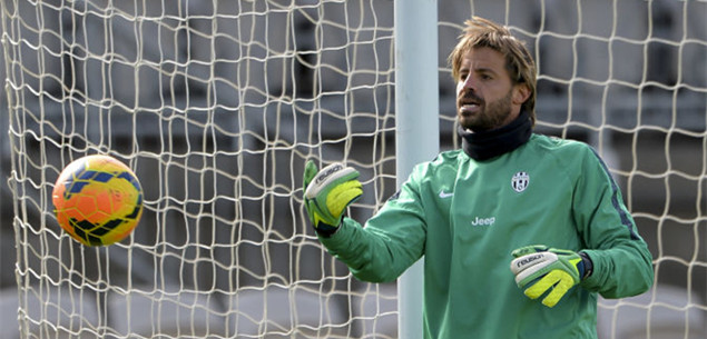 记者：洛佩斯因伤缺席泰山队训练，大概率将缺席赛季收官战（记者称洛佩斯因伤未参加泰山队合练，或将无缘赛季最后一战）