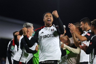 首战即巅峰！盐城姑娘王慧婷残特奥会射箭夺金（一鸣惊人！盐城姑娘王慧婷在残特奥会射箭摘金）