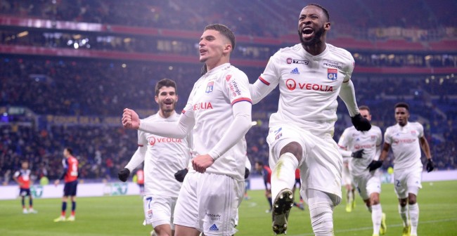 进攻哑火！天津首节合计18中4只得11分（手感冰冷！天津首节18投4中仅得11分）