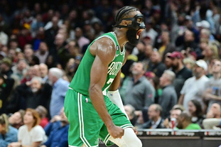 伊格莱西亚斯西甲对巴萨已打入5球，仅次于他对赫罗纳的6球（伊格莱西亚斯西甲对阵巴萨已进5球，仅逊于他面对赫罗纳的6球）