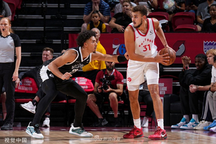 官方：河南队主帅丹尼尔-拉莫斯当选2025赛季中超最佳教练员（官方宣布：河南队主帅丹尼尔-拉莫斯荣膺2025赛季中超最佳教练）