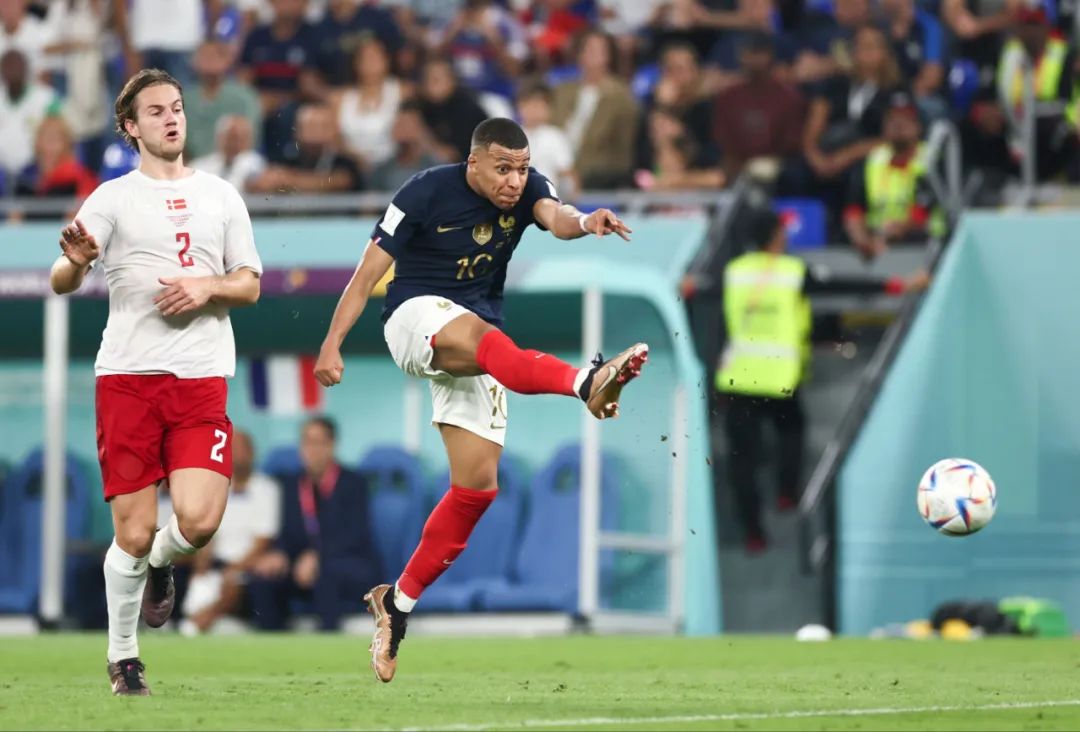 🙄经纪人 ：03年运作C罗350万欧加盟切尔西遭拒绝（经纪人透露：2003年曾以350万欧促成C罗投切尔西，遭拒）