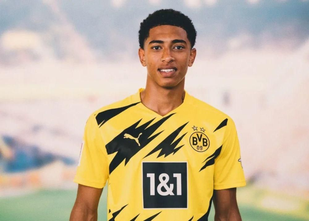 重返福地，赫拉芬贝赫在圣西罗球场两次获欧冠全场最佳球员（重返圣西罗，赫拉芬贝赫两度当选欧冠全场最佳）