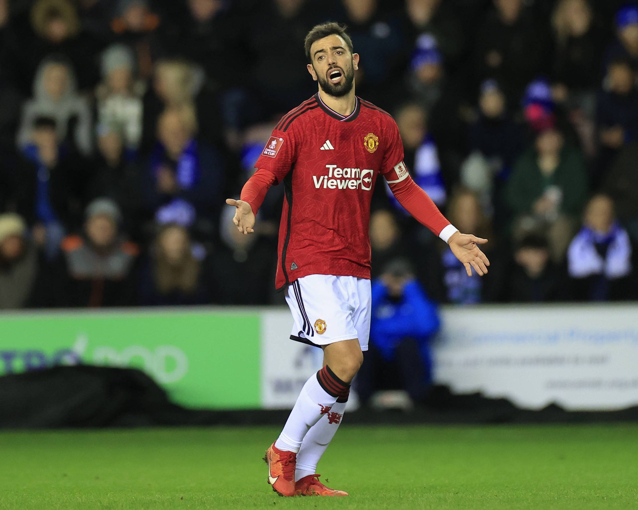 齐沃：种种困难让我们在赢球后更高兴；今天的劳塔罗值得拥抱（齐沃：历经重重困难，胜利更甜；今夜的劳塔罗值得一个拥抱）