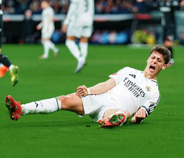 阿莫林：B费可能会因伤错过一些比赛，梅努下场也无法登场（阿莫林称B费恐因伤缺席部分比赛，梅努也将无缘下一战）