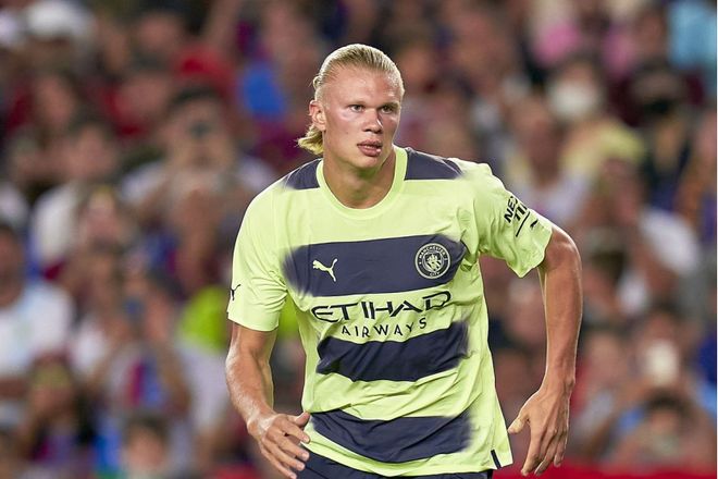 申花1-3输球，柔佛新山近两个赛季亚冠对中超球队保持不败（申花1-3告负，柔佛新山连续两季亚冠对中超队不败）