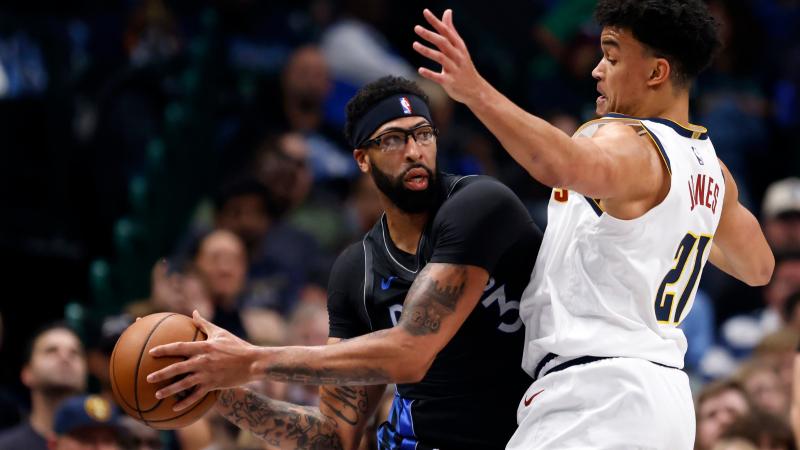 欧冠赛场精彩瞬间：皇马主场2-0取胜,（欧冠之夜高光时刻：皇马主场2比0告捷）