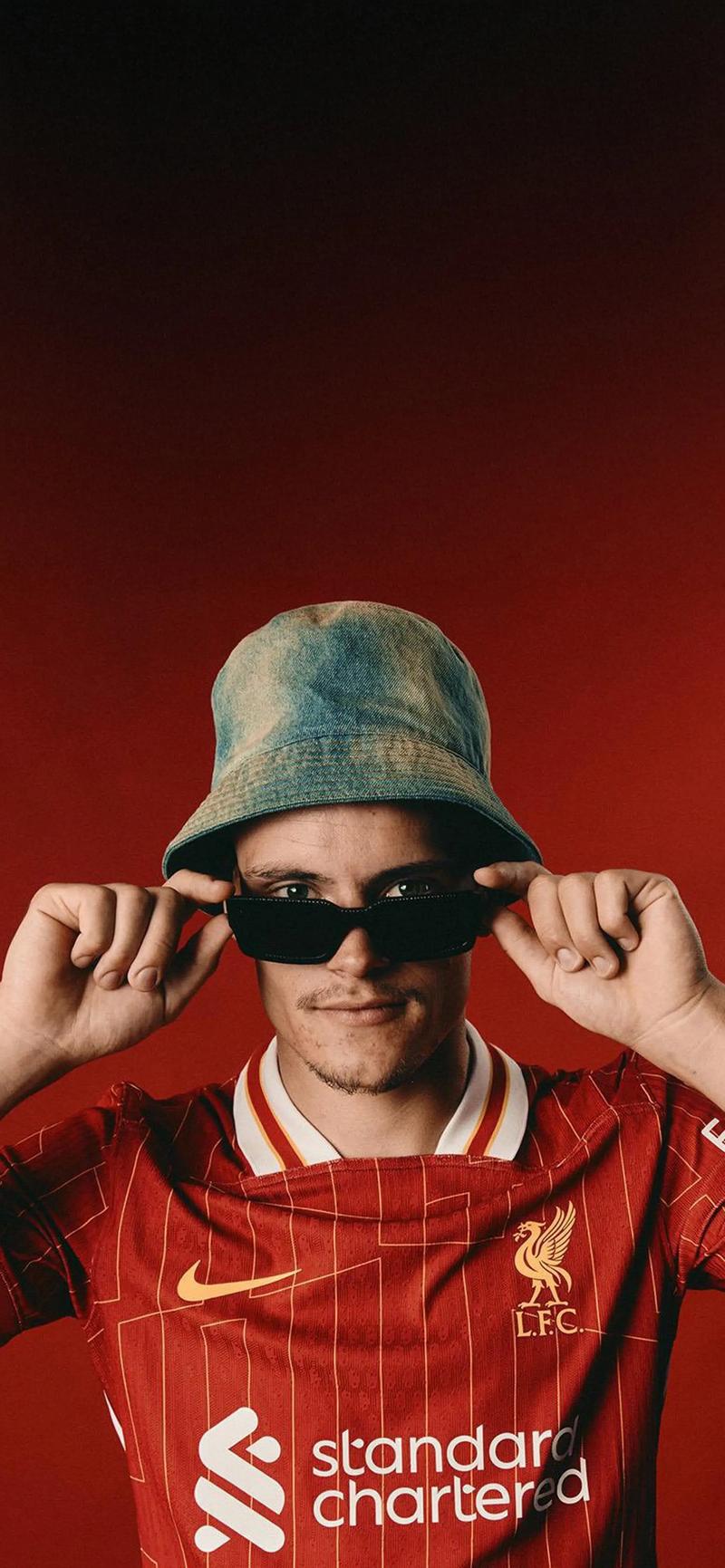 混团世界杯！爆大冷，国乒首败，世界冠军被翻盘，王曼昱疯狂逆转（混合团体世界杯上演冷门！国乒吞下首败，世冠惨遭逆转，王曼昱惊天翻盘）