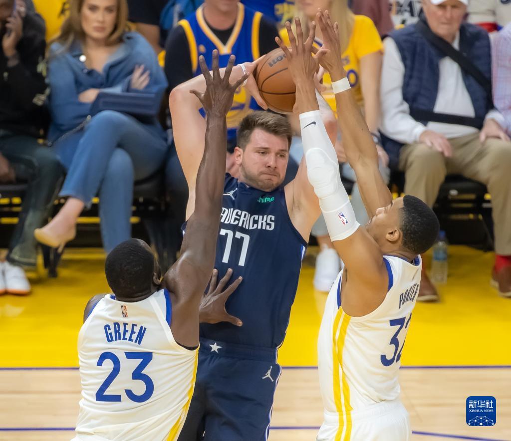 在与其他M 在与其他M